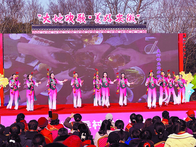 “四季村晚”上演 乡土文艺表演奏响乡村振兴新乐章